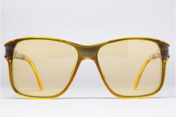 Ch. Dior monsieur 2185 21 (52-14) / AUSTRIA Ch. Dior monsieur 2185 21 (52-14) / AUSTRIA